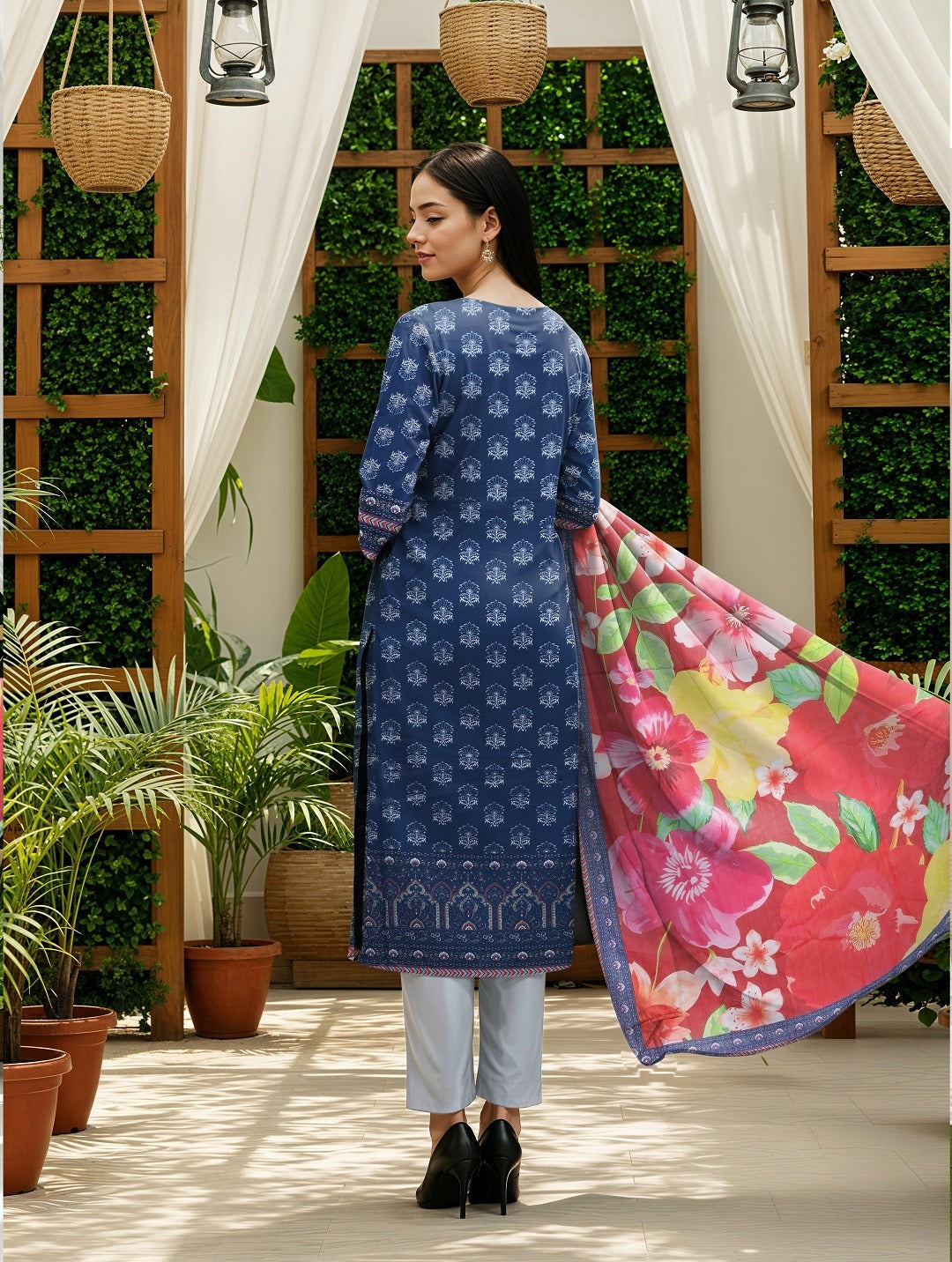 3pc Summar Lawn Suit (Shaffon dupatta)